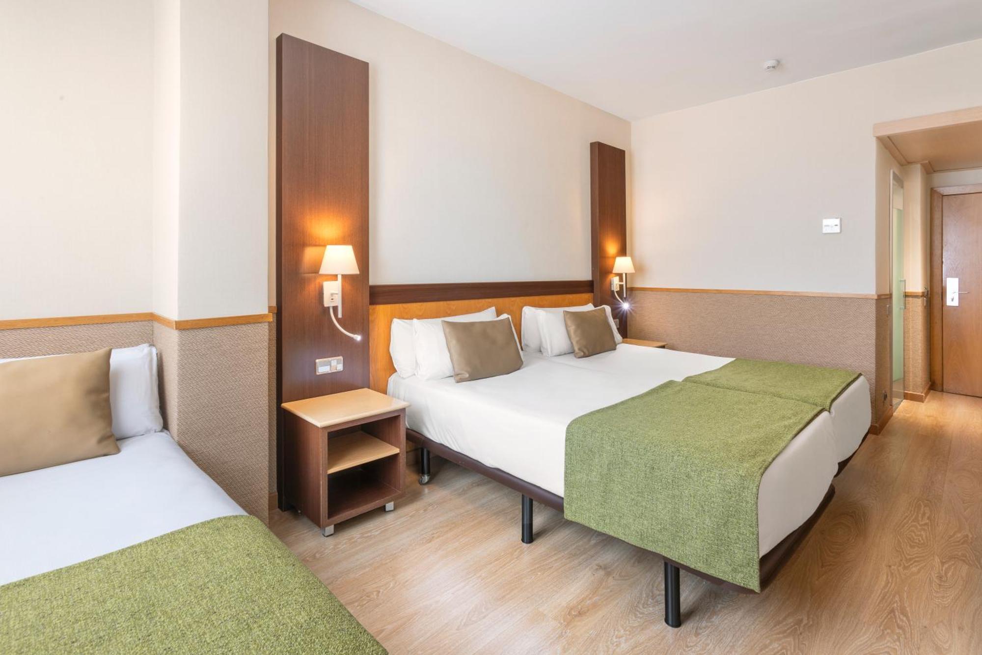 Catalonia Giralda Hotel Sevilla Szoba fotó